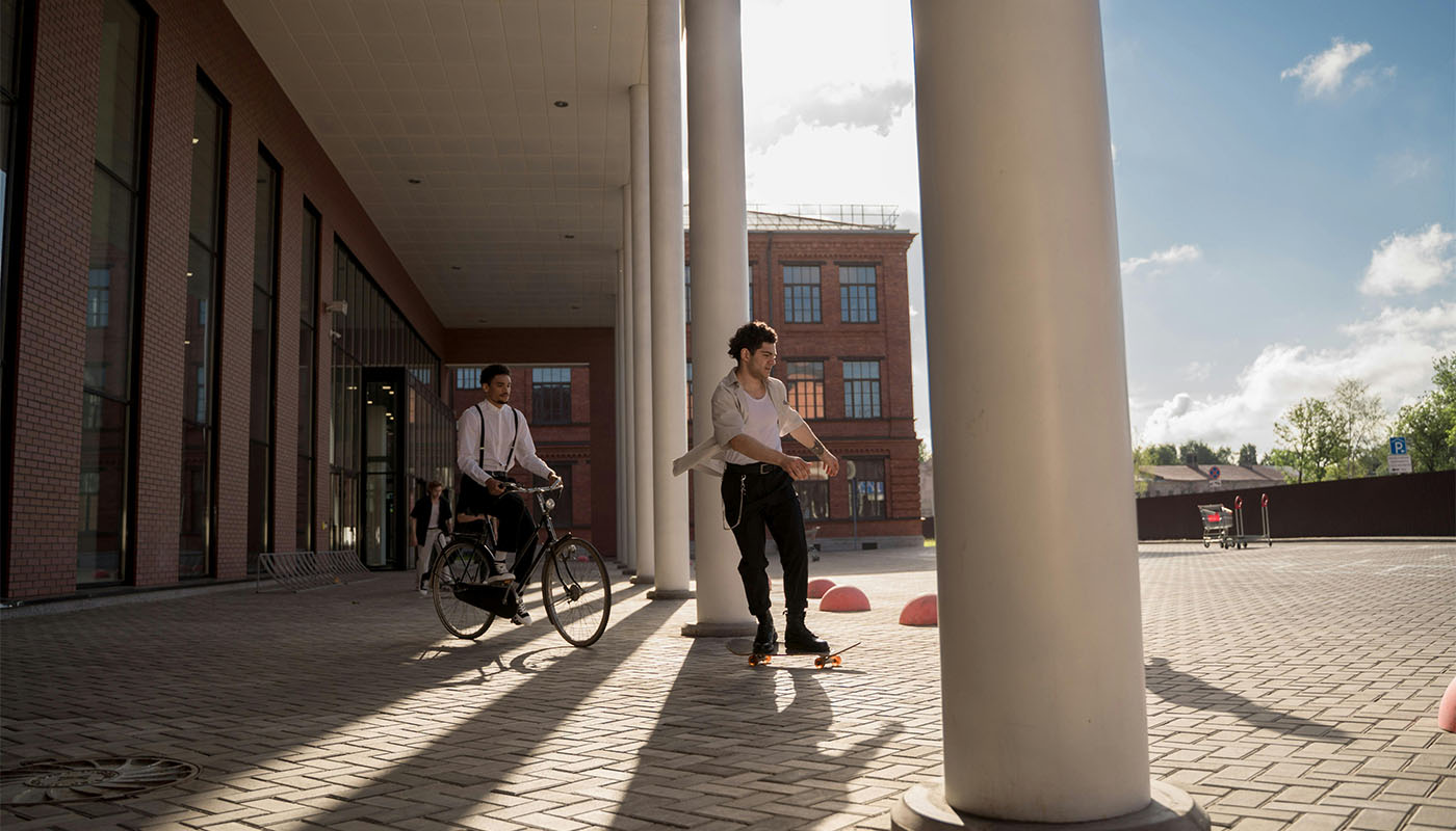 From concept development to multi-channel execution, we bring your brand stories to life.